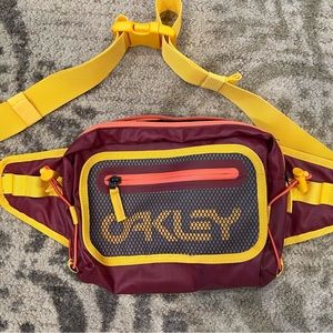 Oakley retro 90’s fannypack